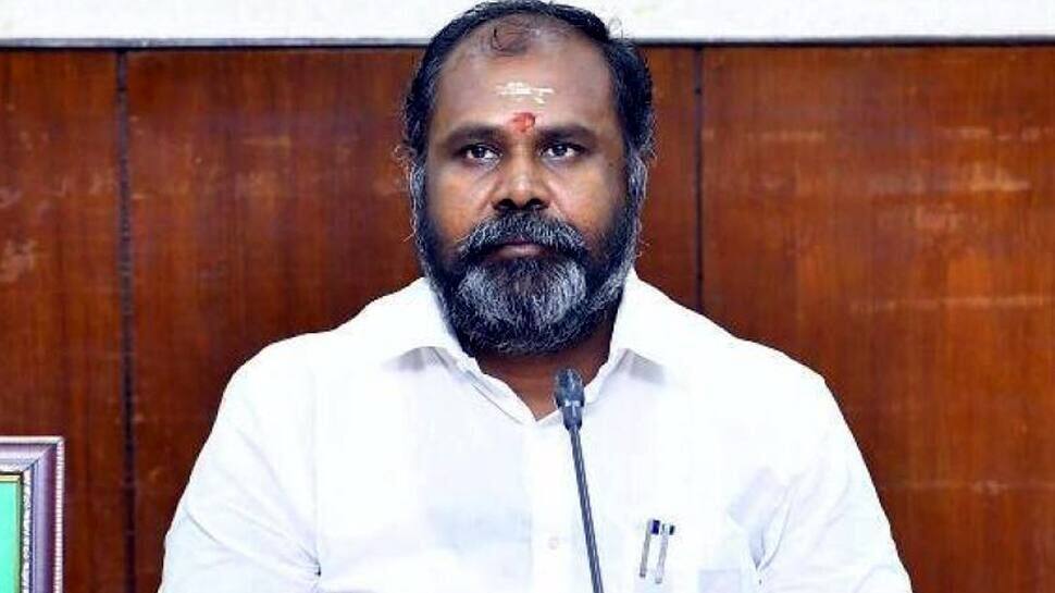 தலைமை பொறுப்பை ஏற்கும் தகுதியை OPS இழந்து விட்டார்: ஆர்.பி.உதயகுமார்