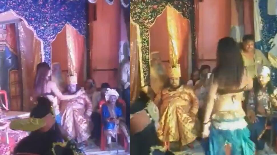 ராம்லீலா விழாவில் ஆபாச நடனம்... பொங்கி எழுந்த உத்தரப் பிரதேச போலீஸ்!