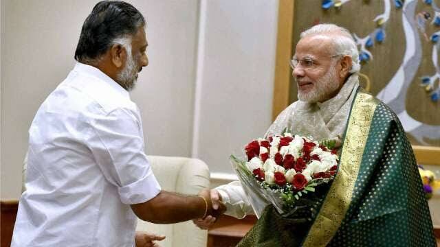 ஓபிஎஸ்ஸூக்கு டெல்லி கிரீன் சிக்னல்! இரட்டை இலை மீண்டும் முடக்கம்? எடப்பாடிக்கு காத்திருக்கும் அதிர்ச்சி 