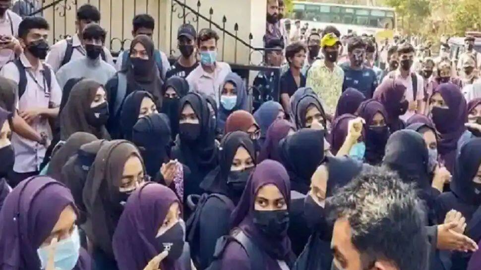 Hijab Ban: ஹிஜாப் தடை வழக்கில் உச்சநீதிமன்ற தீர்ப்பு! கர்நாடக உயர் நீதிமன்ற தீர்ப்பு தொடரும்