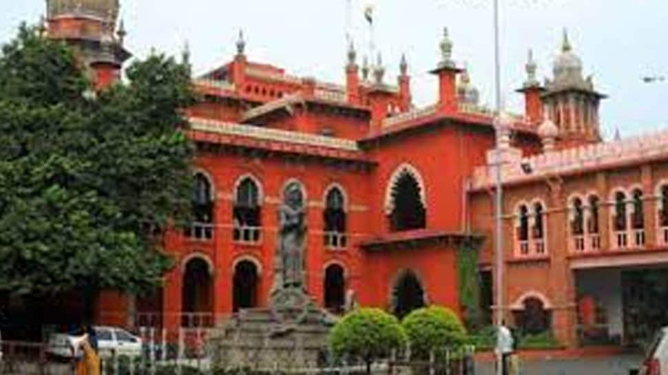 நீட் தேர்வு: மாணவருக்கு கருணை மதிப்பெண்கள் வழங்க சென்னை உயர் நீதிமன்றம் உத்தரவு