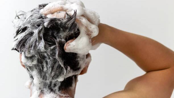 இந்த கம்பெனியின் ஷாம்புவை பயன்படுத்துகிறீர்களா? புற்றுநோய் ஏற்படும் அபாயம்!