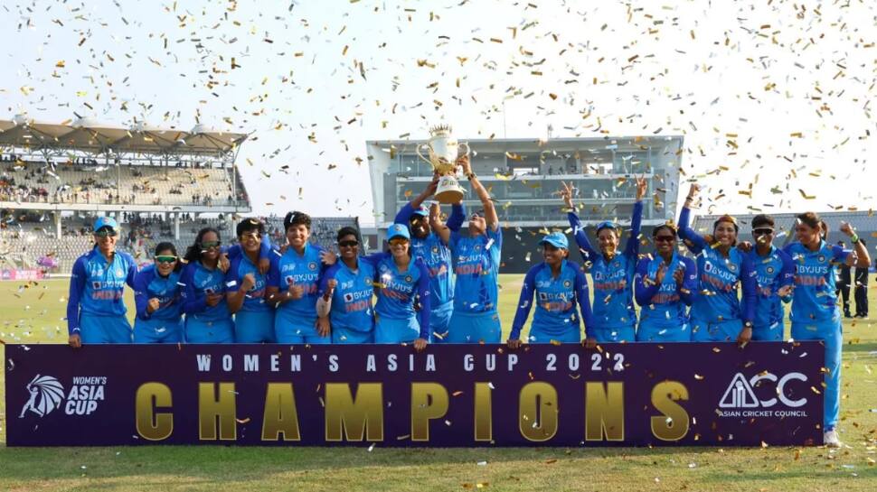 ஆண்கள் அணிக்கும், பெண்கள் அணிக்கும் ஒரே சம்பளம்தான் - பிசிசிஐயின் அதிரடி அறிவிப்பு