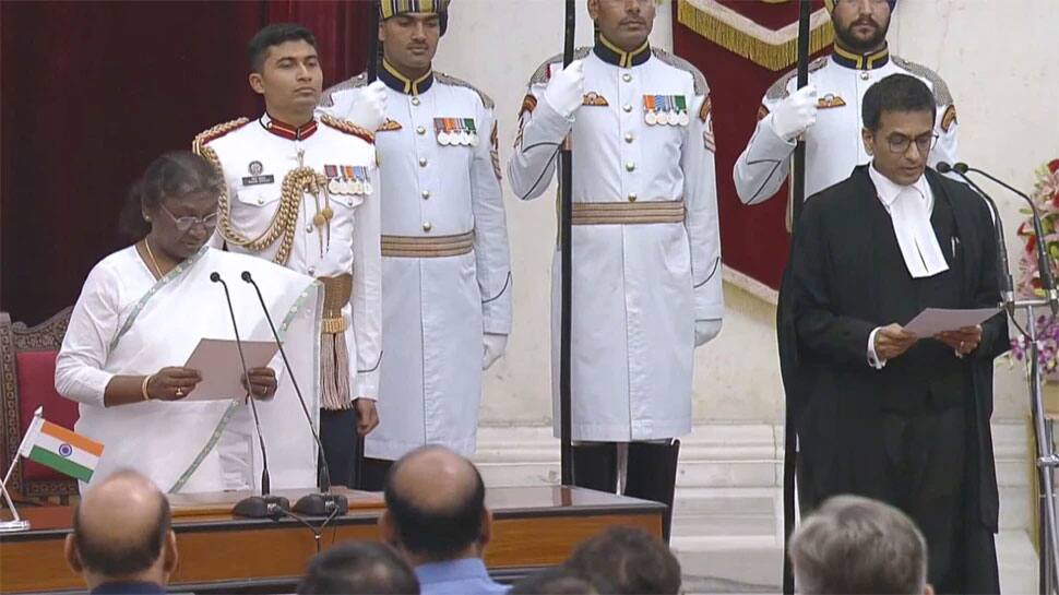 உச்சநீதிமன்ற தலைமை நீதிபதியாக பொறுப்பேற்றார் டி.ஒய்.சந்திரசூட்: அவர் எதிர்கொள்ளும் சவால்கள் என்ன