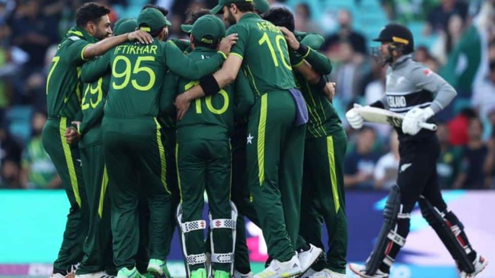 T20 World Cup: இறுதிப் போட்டிக்கு டிக்கெட் போட்ட பாகிஸ்தான்: நியூசிலாந்து சறுக்கியது எங்கே தெரியுமா?