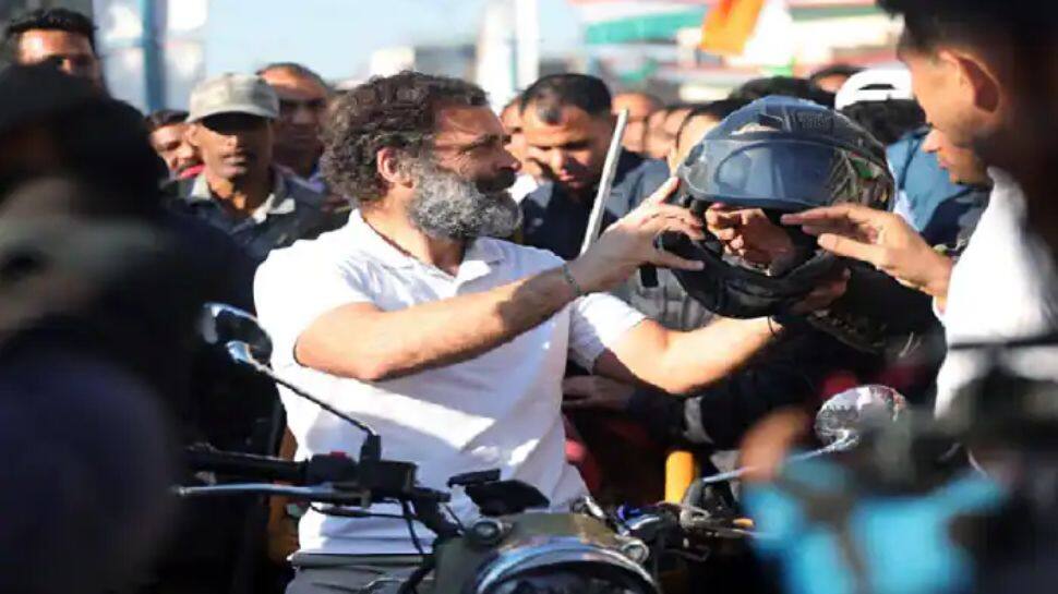 அமேதியில போட்டிப் போடறதைப் பத்தி இப்ப என்ன பேச்சு? கடுப்படிக்கும் ராகுல் காந்தி