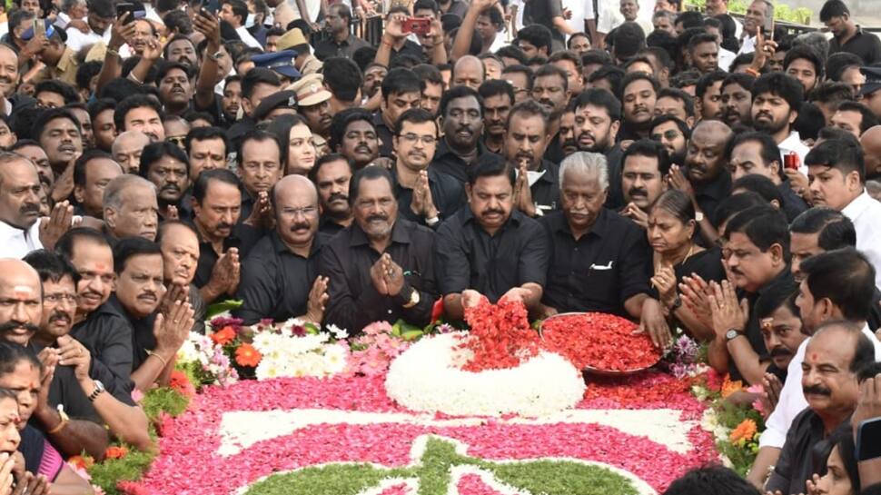 Edappadi Palaniswami's team paid tribute to Jayalalitha memorial day ...