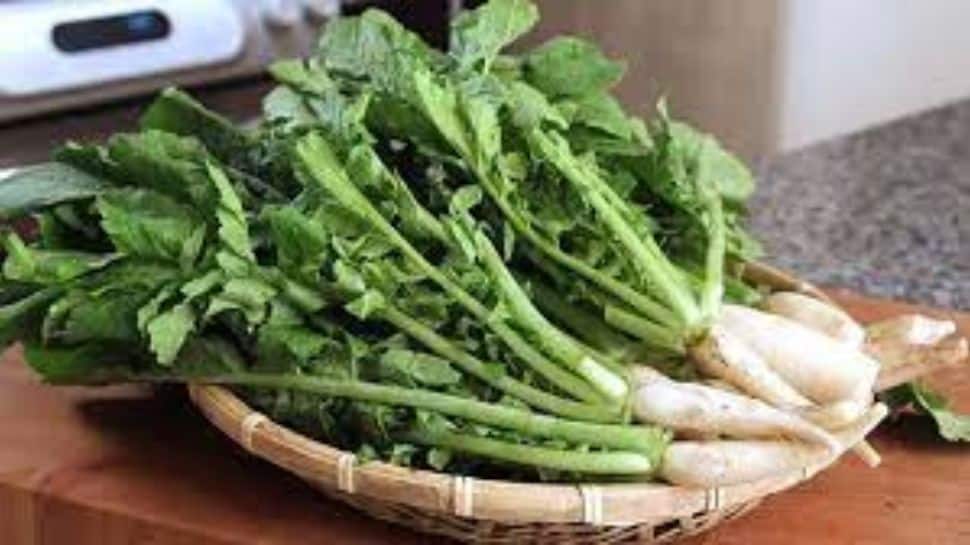 Radish Leaves Benefits From Kidney Stone to Piles முள்ளங்கி இலை