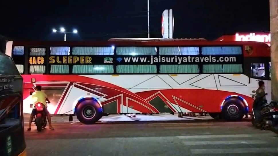 Cyclone Mandous Live: இடியா, மழையா, புயலா எங்களை ஒன்றும் செய்யாது - ஆம்னி பேருந்து உரிமையாளர் வெளியிட்டிருக்கும் அறிவிப்பு