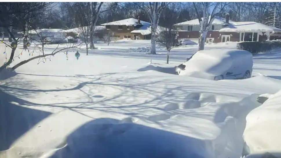 நியூயார்க்கை புரட்டி போடும் பனி பனிப்புயல்!  இது வரை 50 பேர் பலி!