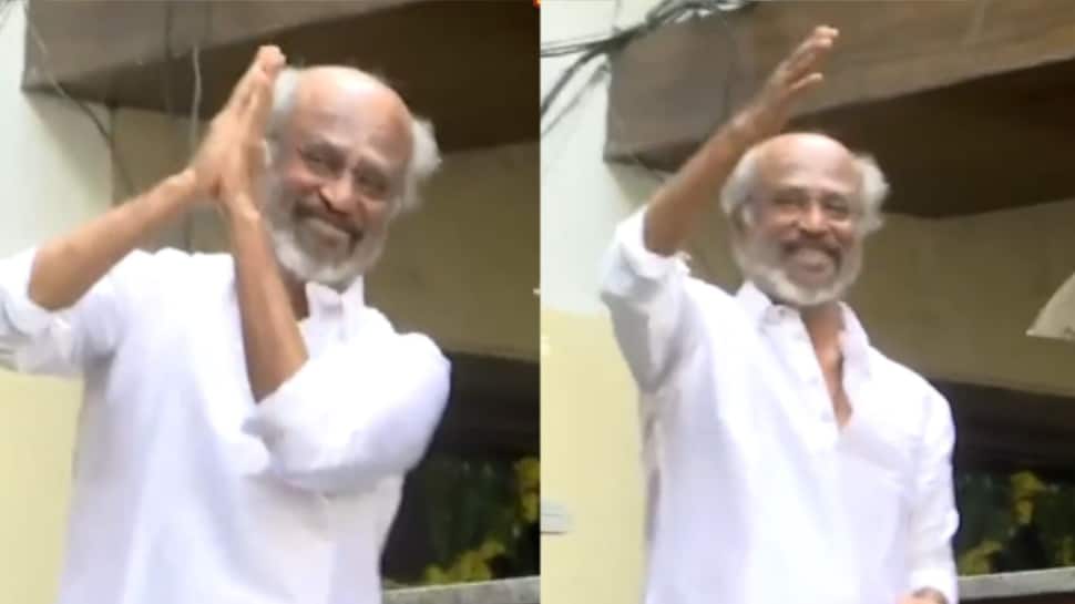 Trademark சிரிப்புடன் ரஜினி... ரசிகர்கள் ஹேப்பி - போய்ஸ் கார்டனில் புத்தாண்டு சந்திப்பு 