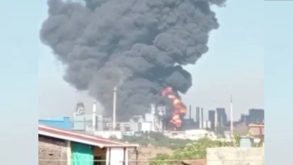 மகாராஷ்டிரா நாஷிக்கில் தீ விபத்து : தொழிற்சாலை உள்ளே சிக்கிய பணியாளர்கள் - தொடரும் மீட்புப்பணி!