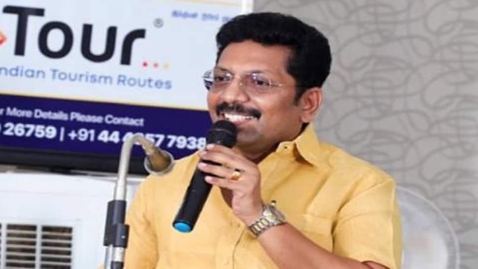  பாஜகவிலிருந்து விலகிய சரவணன்; அதிமுகவில் இணைந்தார்