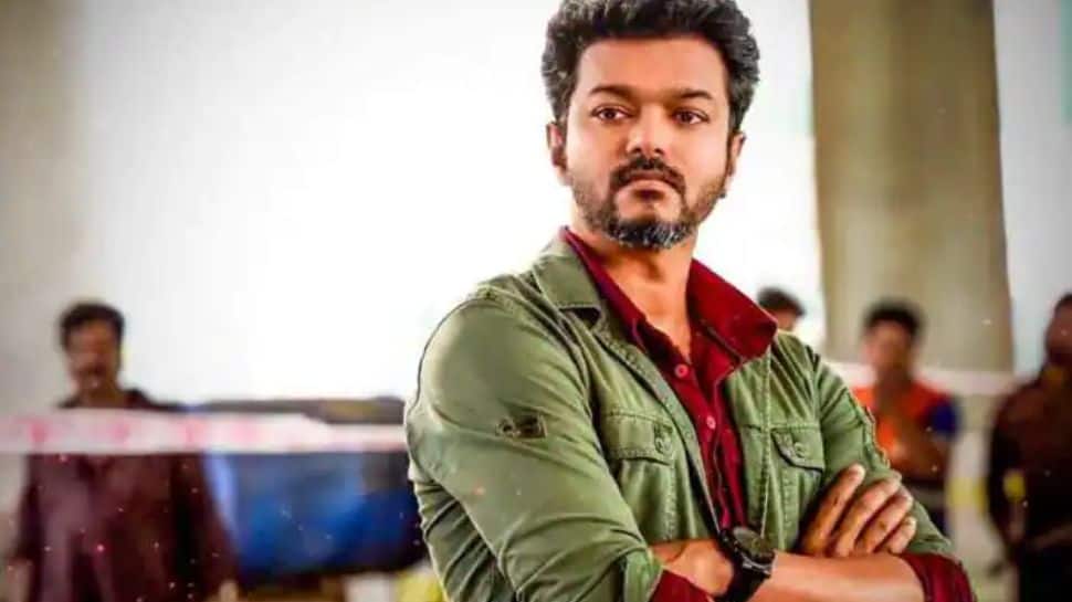 விஜய் மீது செம கடுப்பில் தெலுங்கு ஹீரோக்கள்! தேவையில்லாமல் சிக்க வைக்கும் தில் ராஜூ! 