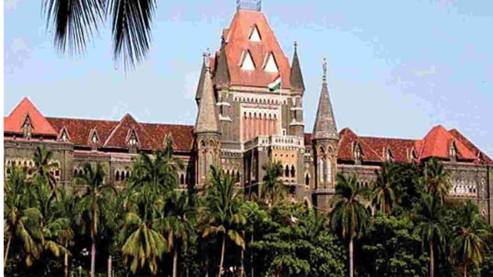 பெண்ணை பார்த்து விசில் அடிப்பது பாலியல் தொல்லையா... உயர்நீதிமன்றம் அளித்த உத்தரவு!