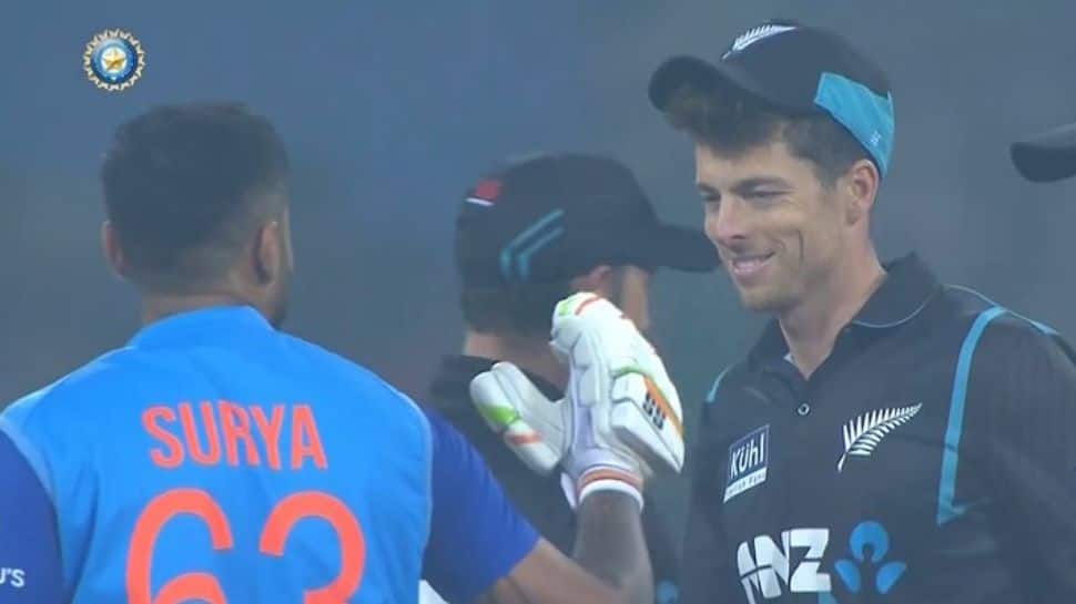 Ind vs NZ: தட்டுதடுமாறி வெற்றி பெற்ற இந்தியா..! கடைசி ஓவர் திக் திக்