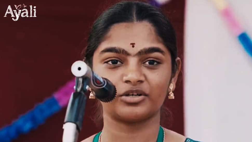 பெண்களின் கால்களுக்கு நடுவே குடும்ப கெளரவத்தை தேடாதீங்க -அடித்துச் சொல்லிய 