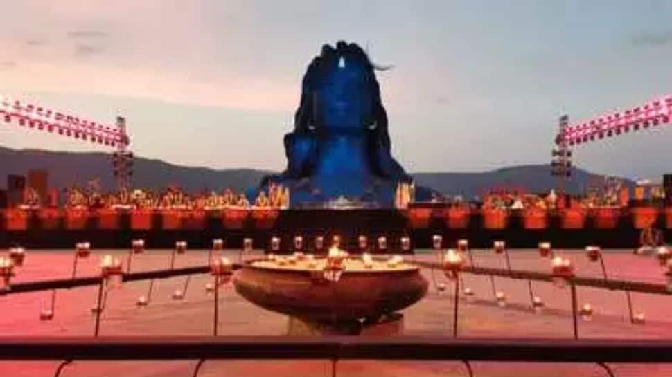 மகா சிவராத்திரி: கோவை ஈஷா மையத்துக்கு படையெடுத்த நடிகைகள்..! இதோ லிஸ்ட்