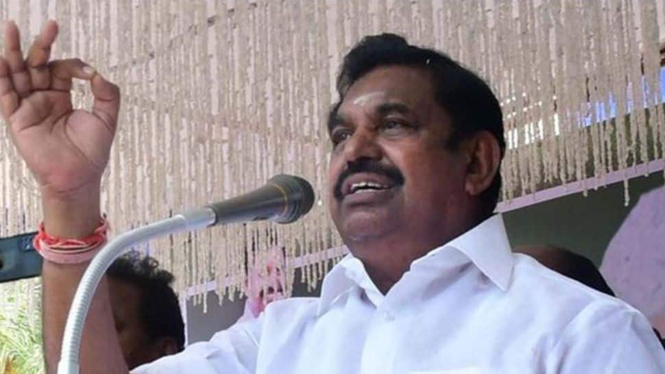 எடப்பாடி பழனிச்சாமியை அவதூறாக பேசி பேஸ்புக்கில் நேரடி ஒளிபரப்பு செய்த இளைஞர் கைது