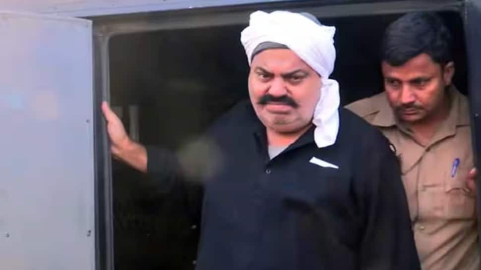 பிரபல ரவுடி அத்திக் அகமது மர்ம கும்பலால் சுட்டுக்கொலை... உ.பி.,யில் பரபரப்பு