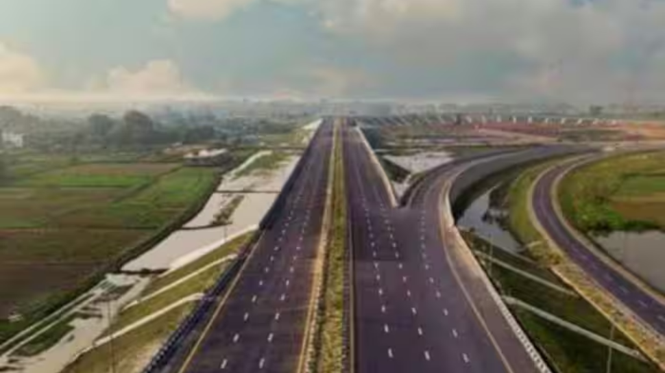 Toll Tax: சுங்கவரி விதியில் முக்கிய மாற்றம்... இனி பணம் வசூலிக்கப்படாது! Toll Tax: சுங்கவரி விதியில் முக்கிய மாற்றம்... இனி பணம் வசூலிக்கப்படாது!