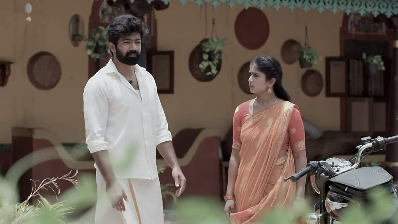 குடி போதையில் வெற்றி, பழி தீர்க்கத் துடிக்கும் பூஜா - மீனாட்சி பொண்ணுங்க அப்டேட்!