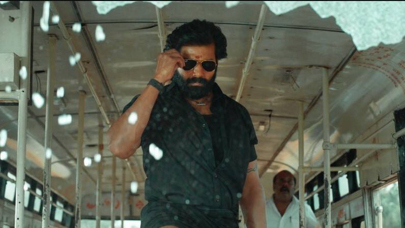 பக்கா கிராமத்தானாக மாறிய நடிகர் ஆர்யா.. வெளியானது மிரட்டலான ட்ரைலர்!