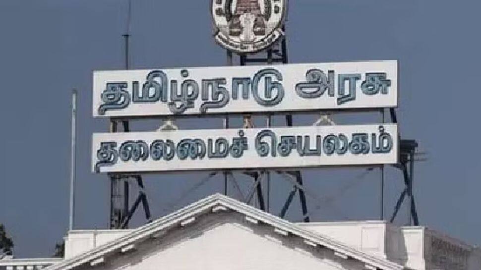 ஐ.ஏ.எஸ் அதிகாரிகளை பணியிட மாற்றம் செய்து தமிழ்நாடு அரசு உத்தரவு