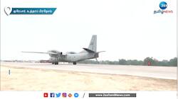 விரைவுச் சாலையில்  போா் விமான சாகசப் பயிற்சி!