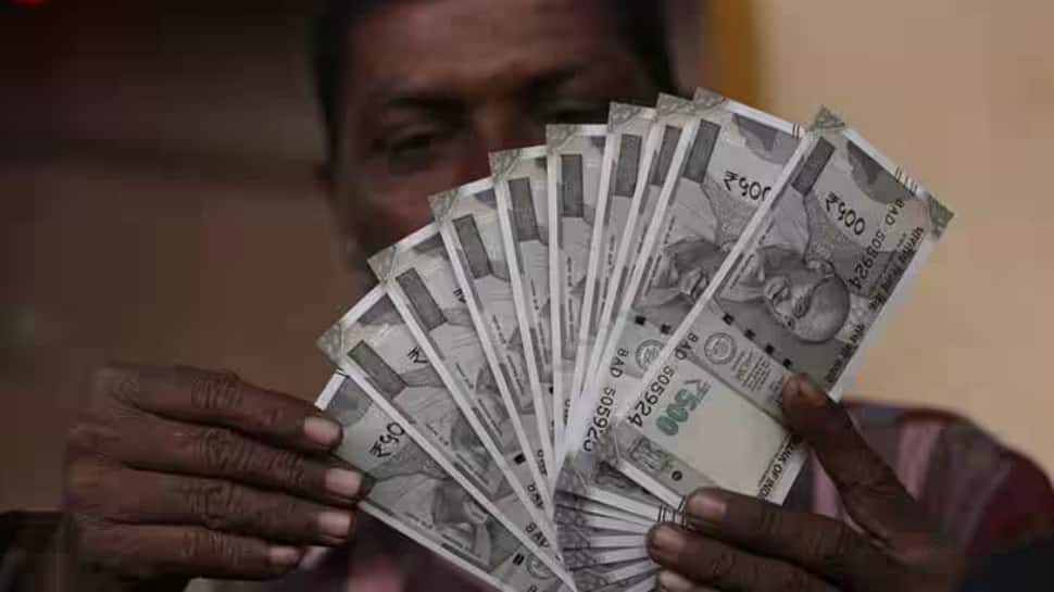 LIC Saral: அசத்தலான பென்ஷன் திட்டம்... ஒருமுறை முதலீடு எக்கச்சக்க பலன்கள்!