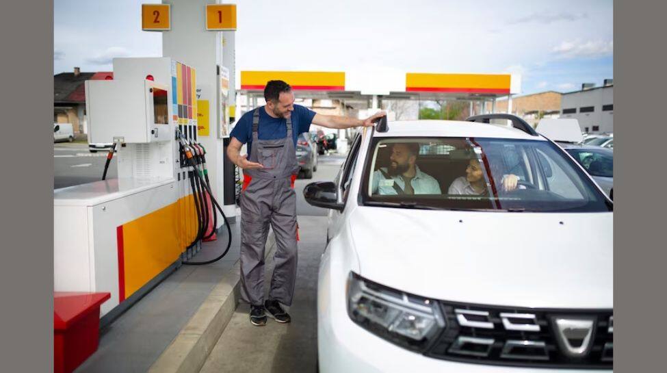 கச்சா எண்ணெய் விலை குறைந்தாலும்... பெட்ரோல் டீசம் விலை குறையாதது ஏன்...!