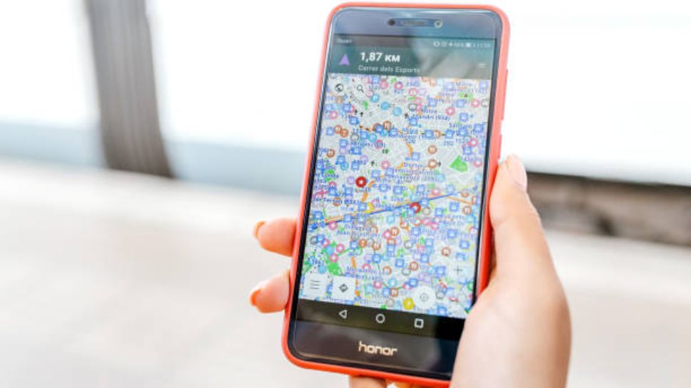 Google Maps, Mappls-ல் விபத்து, சாலை மூடல்களை எவ்வாறு புகாரளிப்பது? இதோ வழிகாட்டி Google Maps, Mappls-ல் விபத்து, சாலை மூடல்களை எவ்வாறு புகாரளிப்பது? இதோ வழிகாட்டி