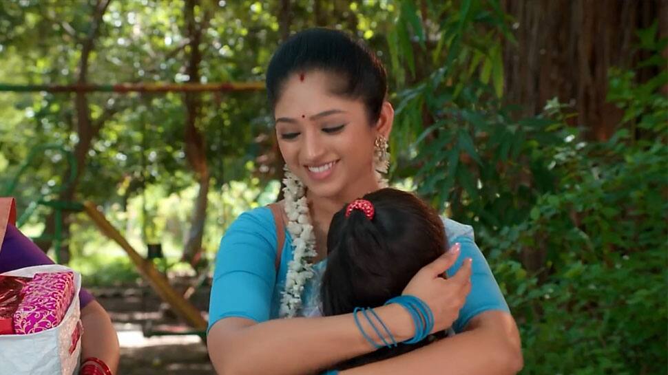 நினைத்தாலே இனிக்கும் அப்டேட்: பரிகாரம் செய்ய போன சித்தார்த், பொம்மி.. கோவிலில் உடையும் உண்மைகள்