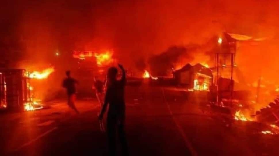 மணிப்பூரில் சுதந்திர போராட்ட வீரரின் மனைவி உயிரோடு எரிப்பு - வலுக்கும் கண்டனங்கள்