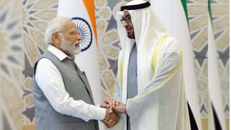 வரலாறு படைத்த இந்தியா... உள்ளூர் கரன்சியில் இந்தியா - UAE இடையில் கச்சா எண்ணெய் பரிவர்த்தனை!