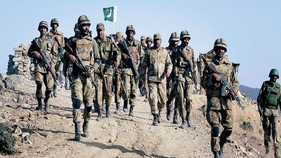 பாகிஸ்தானில்ராணுவத்தினர் மீது தாக்குதல் நடத்திய தீவிரவாதிகள்... 9 பேர் பலி!