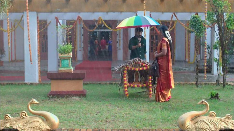 கார்த்திகை தீபம் அப்டேட்: தீபாவின் வெளியேற்றத்திற்கு என்ன காரணம்? கார்த்திக் கொடுத்த ஷாக்!!