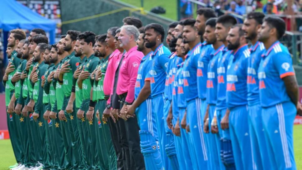 IND vs PAK: மீண்டும் இந்தியா முதல் பேட்டிங்... பிளேயிங் லெவனில் யார் யார் தெரியுமா?