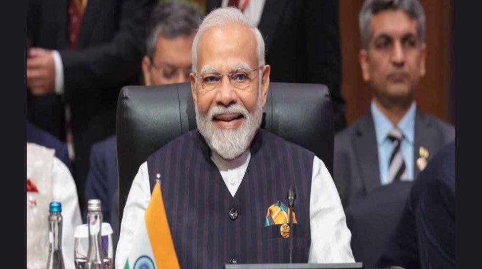 ஆயுஷ்மான் பவ.... பிரதமர் மோடியின் பிறந்த நாளில் மக்களுக்கு கிடைக்க போகும் பரிசு!