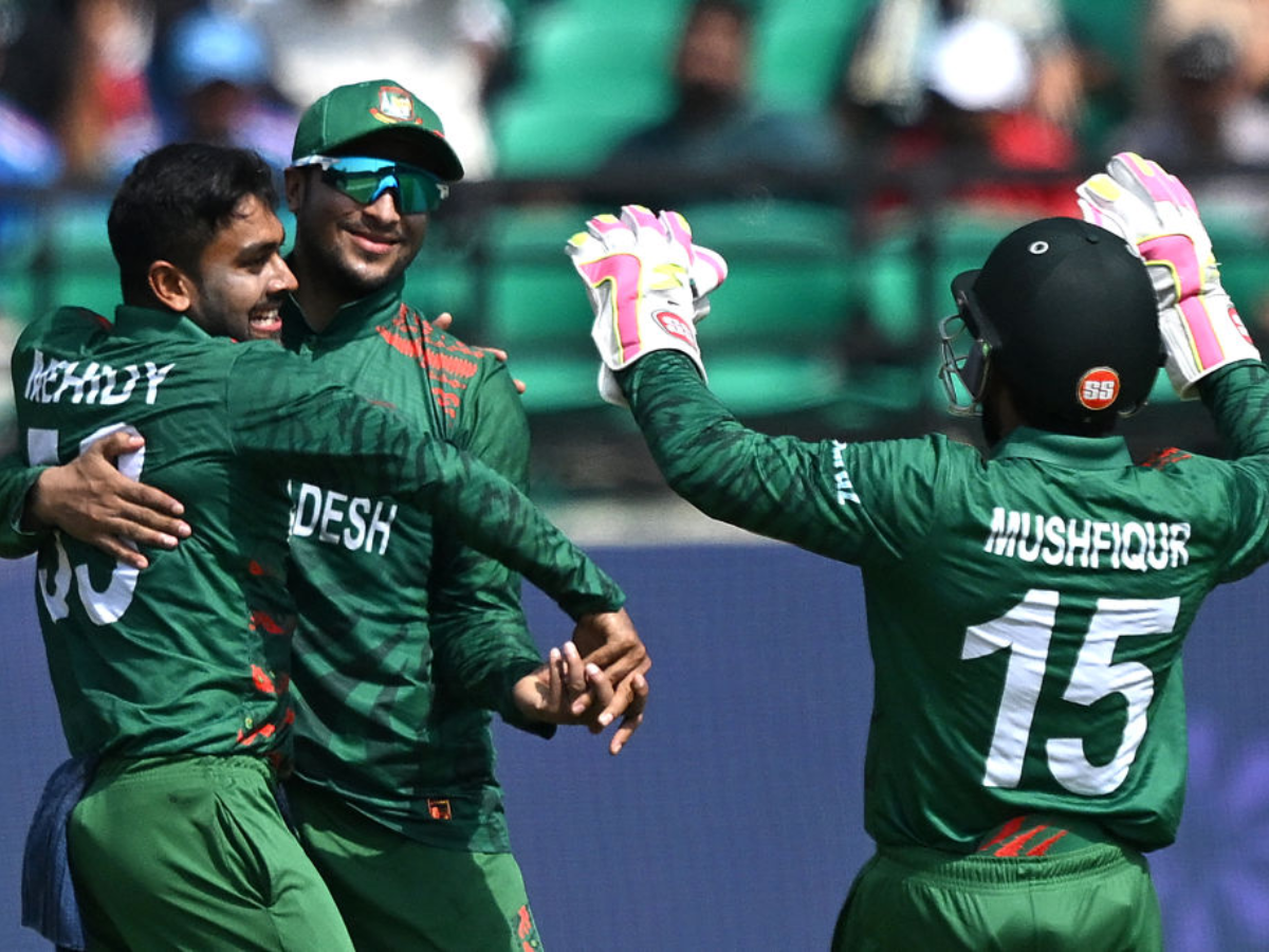 AFG vs BAN: எங்கே வெற்றியை கோட்டைவிட்டது ஆப்கான்? - கடைசி இடத்தில் நடப்பு சாம்பியன் AFG vs BAN: எங்கே வெற்றியை கோட்டைவிட்டது ஆப்கான்? - கடைசி இடத்தில் நடப்பு சாம்பியன்