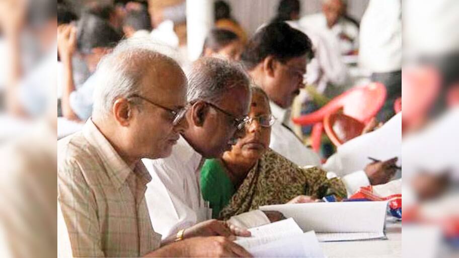 ஓய்வூதியதாரர்கள் உயிர்வாழ் சான்றிதழை வீட்டில் இருந்தே பெறும் எளிய வழிகள்!