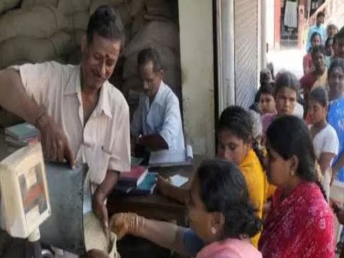 இலவச ரேஷன் பெறுபவர்களுக்கு அடிச்சது ஜாக்பாட், கட்டாயம் இந்த செய்தியை படியுங்கள் இலவச ரேஷன் பெறுபவர்களுக்கு அடிச்சது ஜாக்பாட், கட்டாயம் இந்த செய்தியை படியுங்கள்
