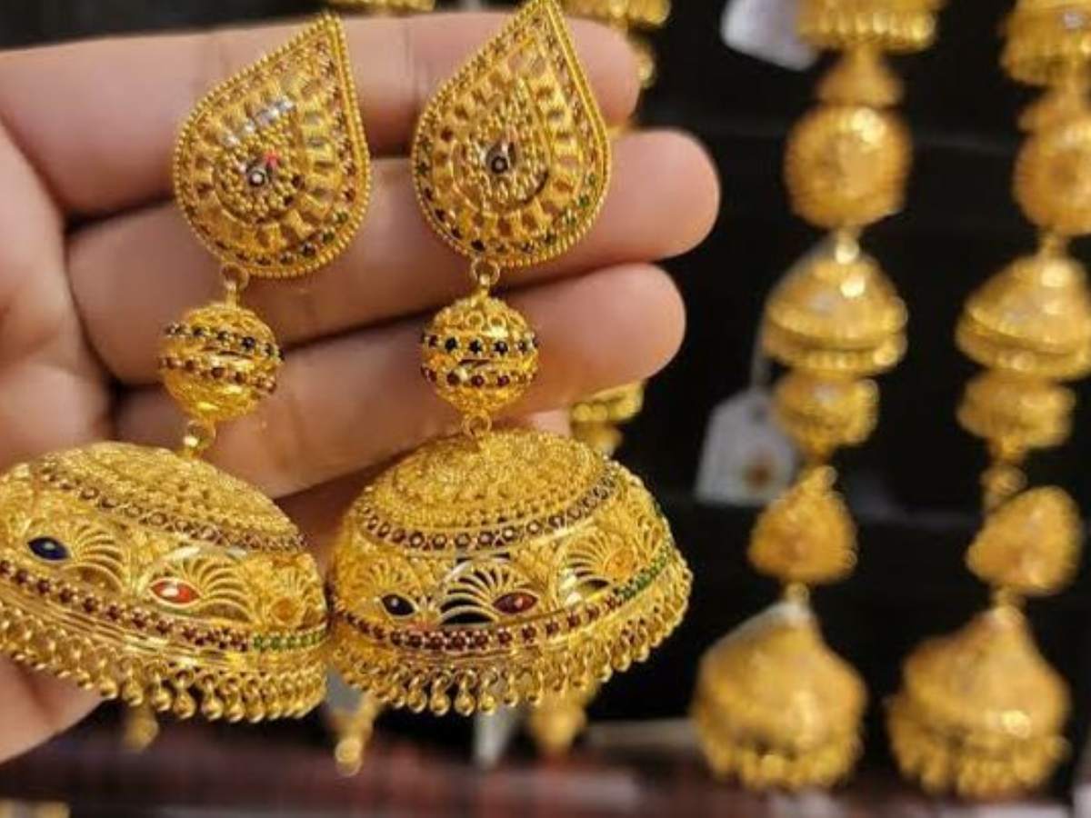 நீங்கள் வைத்திருக்கும் தங்கம் எவ்வளவு தூய்மையானது? கண்டுபிடிக்க 4 வழிகள்! நீங்கள் வைத்திருக்கும் தங்கம் எவ்வளவு தூய்மையானது? கண்டுபிடிக்க 4 வழிகள்!