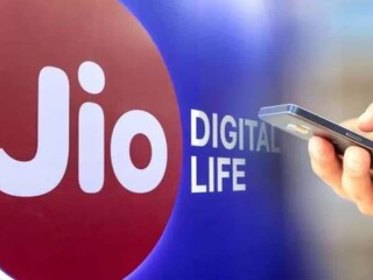 ஒரே பிளானில் பல பம்பர் சலுகைகள்... இந்த தீபாவளிக்கு ஜியோவின் அசத்தல் ரீசார்ஜ் திட்டம்!