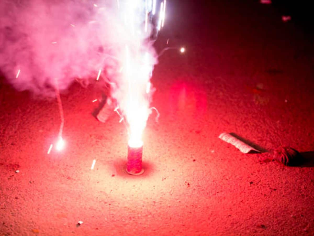 தீபாவளியால் தாறுமாறாக உயர்ந்த காற்று மாசு..!  கும்மிடிப்பூண்டி,பெருங்குடி படு மோசம்.... 