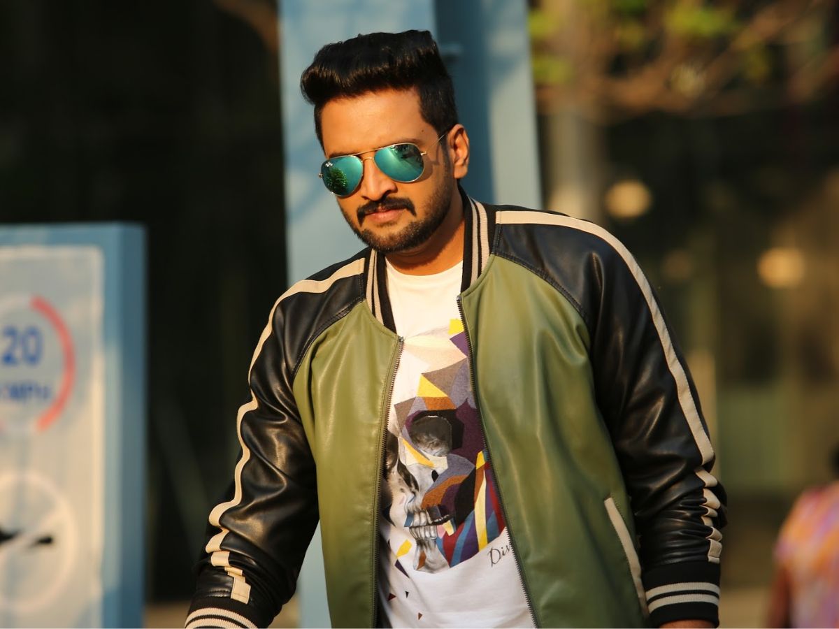 வெயிட் பார்டியாக மாறிய சந்தானம்..முழு சொத்து மதிப்பு எவ்வளவு தெரியுமா? வெயிட் பார்டியாக மாறிய சந்தானம்..முழு சொத்து மதிப்பு எவ்வளவு தெரியுமா?