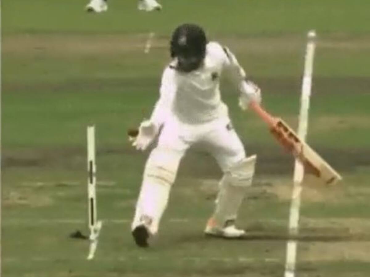 இலங்கை விட்ட சாபமா இது...? வித்தியாசமாக அவுட்டான வங்கதேச வீரர் - வீடியோவை பாருங்க!