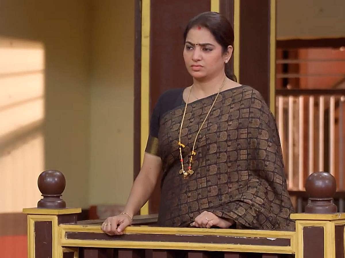 ஃபங்ஷனில் காத்திருக்கும் ட்விஸ்ட் - மீனாட்சி பொண்ணுங்க சீரியல் அப்டேட்!