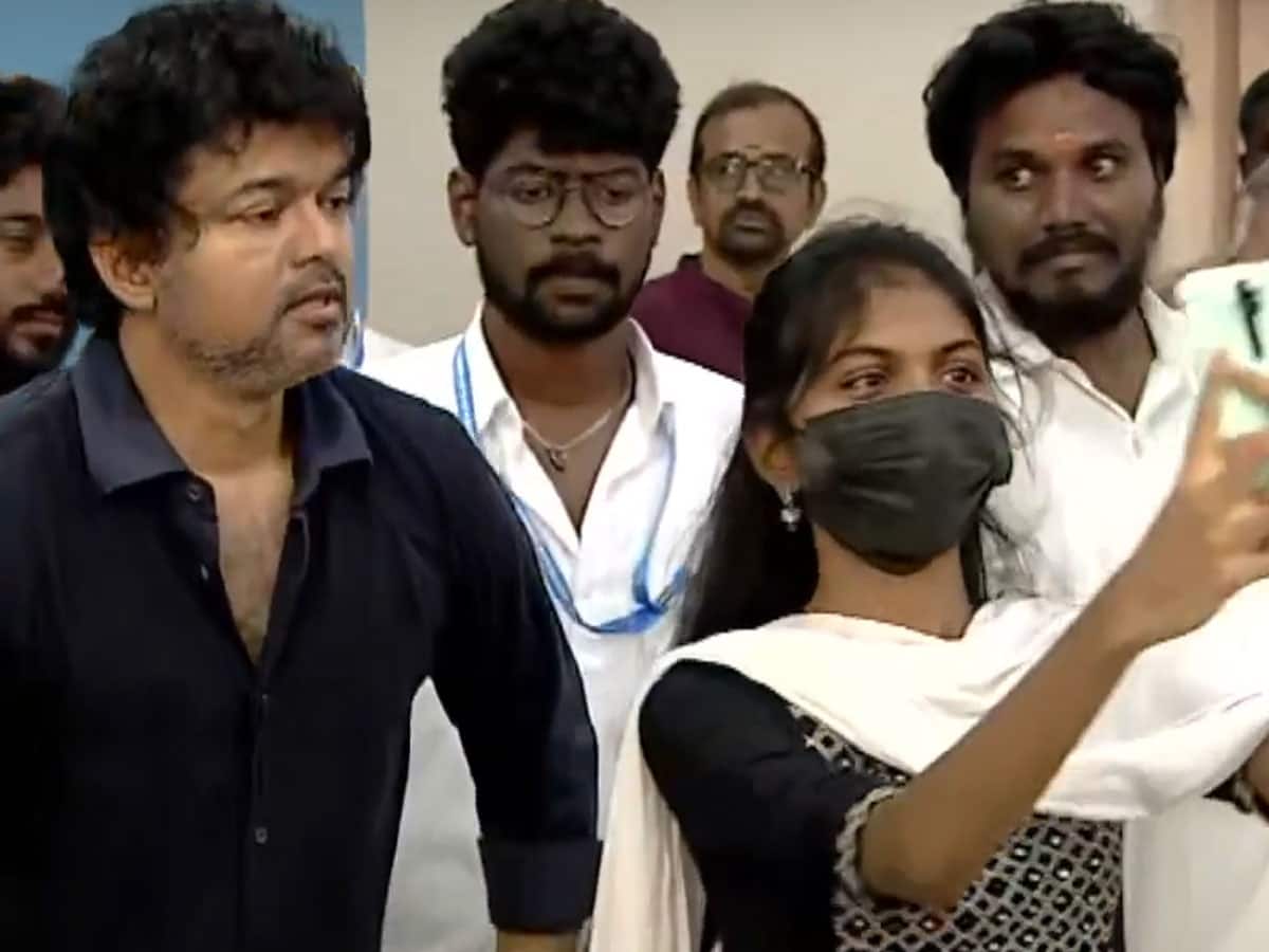 செல்பி எடுத்தியே இது வேணாமா? சரி போ போ.. வைரலாகும் வீடியோ