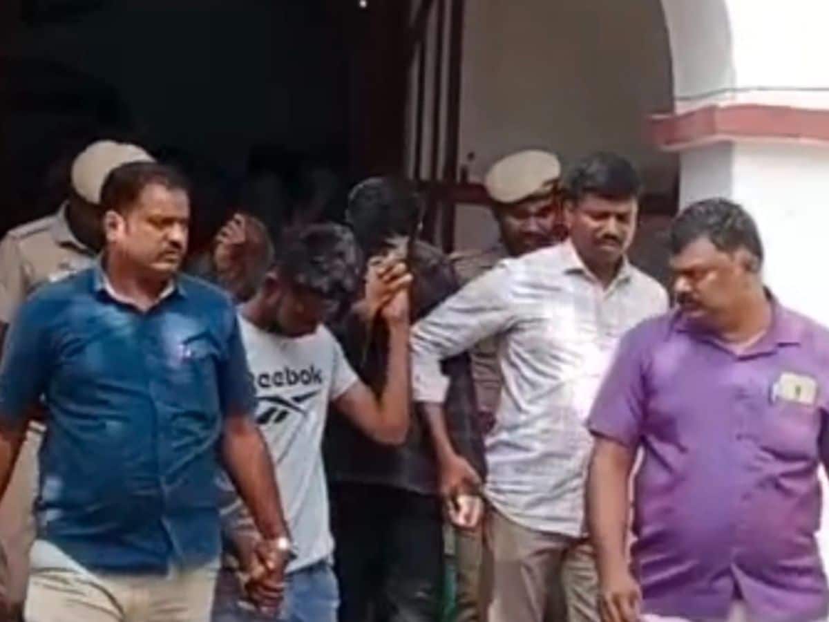 ஆபாச படம் பார்த்தவர்களுக்கு ஆப்பு வைத்த கும்பல்..கப்பென பிடித்த போலீஸார்!